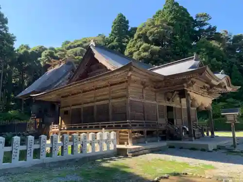 玉若酢命神社の本殿