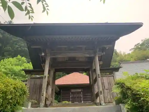 安楽寺の山門