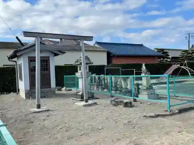 薬師寺の{uncategorized: "未分類", other: "その他", undefined: "問題あり", building: "その他建物", grave: "お墓", sacred_gate: "鳥居", guardian: "狛犬", statue: "像", buddha: "仏像", history: "歴史", nature: "自然", garden: "庭園", animal: "動物", pagoda: "塔", temizu: "手水舎", mountain_gate: "山門・神門", sanctuary: "本殿・本堂", subordinate: "末社・摂社", art: "芸術", scenery: "景色", jizo: "地蔵", ema: "絵馬", goshuin: "御朱印", omikuji: "おみくじ", items: "授与品その他", amulet: "お守り", goshuincho: "御朱印帳", eats: "食事", festival: "お祭り", votive_dance: "神楽", shichigosan: "七五三参", wedding: "結婚式", experience: "体験その他", initially: "初詣", around: "周辺", anti_infection: "感染症対策"}