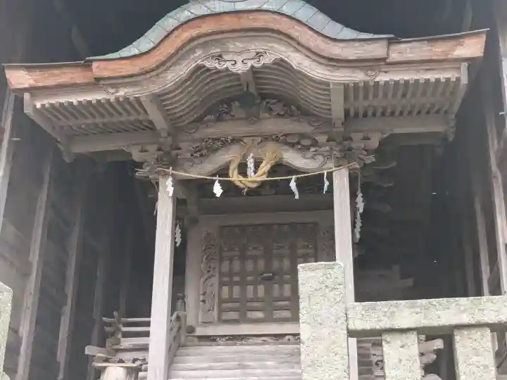 天満神社の{uncategorized: "未分類", other: "その他", undefined: "問題あり", building: "その他建物", grave: "お墓", sacred_gate: "鳥居", guardian: "狛犬", statue: "像", buddha: "仏像", history: "歴史", nature: "自然", garden: "庭園", animal: "動物", pagoda: "塔", temizu: "手水舎", mountain_gate: "山門・神門", sanctuary: "本殿・本堂", subordinate: "末社・摂社", art: "芸術", scenery: "景色", jizo: "地蔵", ema: "絵馬", goshuin: "御朱印", omikuji: "おみくじ", items: "授与品その他", amulet: "お守り", goshuincho: "御朱印帳", eats: "食事", festival: "お祭り", votive_dance: "神楽", shichigosan: "七五三参", wedding: "結婚式", experience: "体験その他", initially: "初詣", around: "周辺", anti_infection: "感染症対策"}
