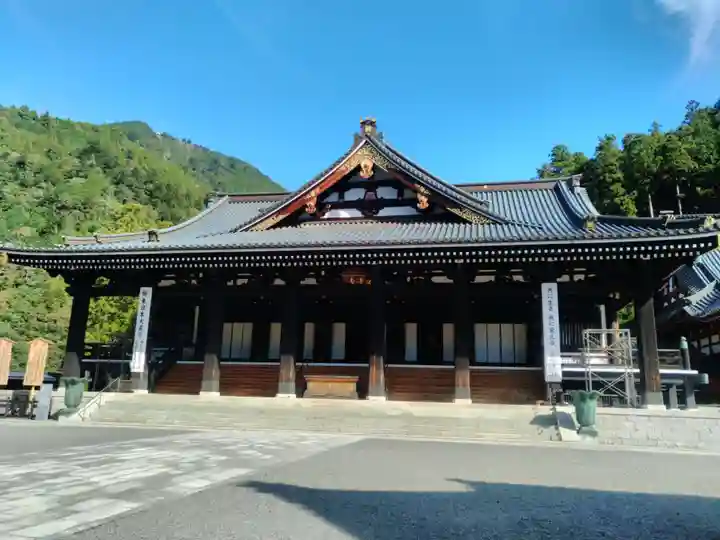 久遠寺の本殿・本堂
