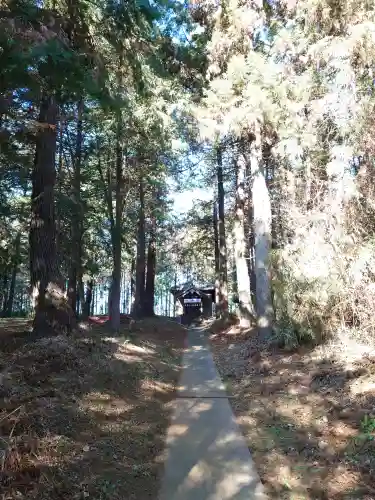 八宮神社（杉山）の{uncategorized: "未分類", other: "その他", undefined: "問題あり", building: "その他建物", grave: "お墓", sacred_gate: "鳥居", guardian: "狛犬", statue: "像", buddha: "仏像", history: "歴史", nature: "自然", garden: "庭園", animal: "動物", pagoda: "塔", temizu: "手水舎", mountain_gate: "山門・神門", sanctuary: "本殿・本堂", subordinate: "末社・摂社", art: "芸術", scenery: "景色", jizo: "地蔵", ema: "絵馬", goshuin: "御朱印", omikuji: "おみくじ", items: "授与品その他", amulet: "お守り", goshuincho: "御朱印帳", eats: "食事", festival: "お祭り", votive_dance: "神楽", shichigosan: "七五三参", wedding: "結婚式", experience: "体験その他", initially: "初詣", around: "周辺", anti_infection: "感染症対策"}
