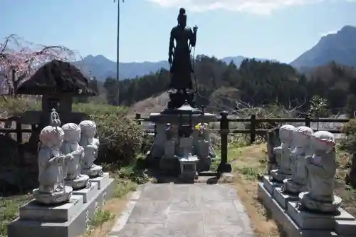 東林寺の仏像