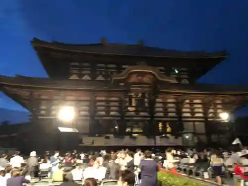 東大寺の本殿・本堂