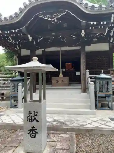 護国之寺の本殿・本堂