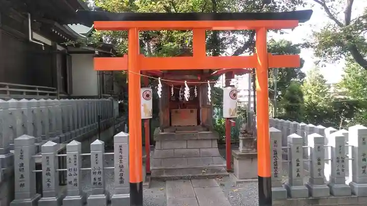 星川杉山神社の末社・摂社