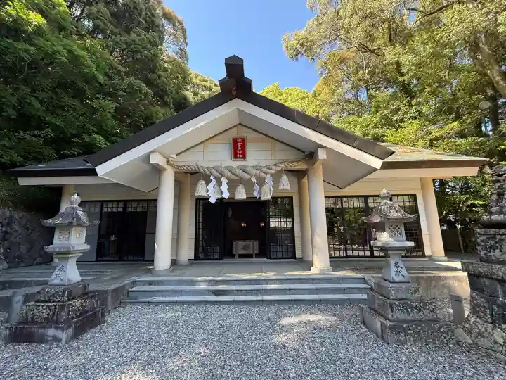 宇賀多神社の{uncategorized: "未分類", other: "その他", undefined: "問題あり", building: "その他建物", grave: "お墓", sacred_gate: "鳥居", guardian: "狛犬", statue: "像", buddha: "仏像", history: "歴史", nature: "自然", garden: "庭園", animal: "動物", pagoda: "塔", temizu: "手水舎", mountain_gate: "山門・神門", sanctuary: "本殿・本堂", subordinate: "末社・摂社", art: "芸術", scenery: "景色", jizo: "地蔵", ema: "絵馬", goshuin: "御朱印", omikuji: "おみくじ", items: "授与品その他", amulet: "お守り", goshuincho: "御朱印帳", eats: "食事", festival: "お祭り", votive_dance: "神楽", shichigosan: "七五三参", wedding: "結婚式", experience: "体験その他", initially: "初詣", around: "周辺", anti_infection: "感染症対策"}