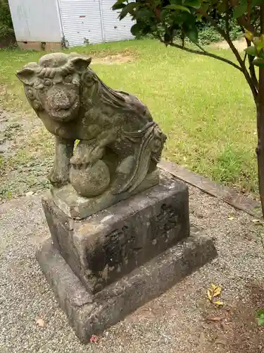 御嶽神社（生沢）の狛犬