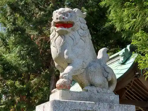 飯室乃神社の狛犬