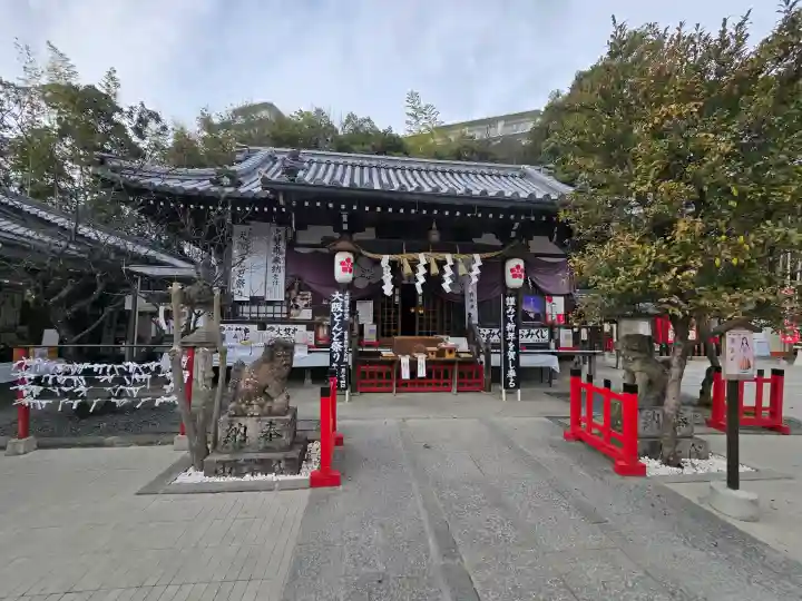 上新田天神社の{uncategorized: "未分類", other: "その他", undefined: "問題あり", building: "その他建物", grave: "お墓", sacred_gate: "鳥居", guardian: "狛犬", statue: "像", buddha: "仏像", history: "歴史", nature: "自然", garden: "庭園", animal: "動物", pagoda: "塔", temizu: "手水舎", mountain_gate: "山門・神門", sanctuary: "本殿・本堂", subordinate: "末社・摂社", art: "芸術", scenery: "景色", jizo: "地蔵", ema: "絵馬", goshuin: "御朱印", omikuji: "おみくじ", items: "授与品その他", amulet: "お守り", goshuincho: "御朱印帳", eats: "食事", festival: "お祭り", votive_dance: "神楽", shichigosan: "七五三参", wedding: "結婚式", experience: "体験その他", initially: "初詣", around: "周辺", anti_infection: "感染症対策"}