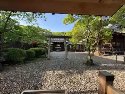 武雄神社の{uncategorized: "未分類", other: "その他", undefined: "問題あり", building: "その他建物", grave: "お墓", sacred_gate: "鳥居", guardian: "狛犬", statue: "像", buddha: "仏像", history: "歴史", nature: "自然", garden: "庭園", animal: "動物", pagoda: "塔", temizu: "手水舎", mountain_gate: "山門・神門", sanctuary: "本殿・本堂", subordinate: "末社・摂社", art: "芸術", scenery: "景色", jizo: "地蔵", ema: "絵馬", goshuin: "御朱印", omikuji: "おみくじ", items: "授与品その他", amulet: "お守り", goshuincho: "御朱印帳", eats: "食事", festival: "お祭り", votive_dance: "神楽", shichigosan: "七五三参", wedding: "結婚式", experience: "体験その他", initially: "初詣", around: "周辺", anti_infection: "感染症対策"}