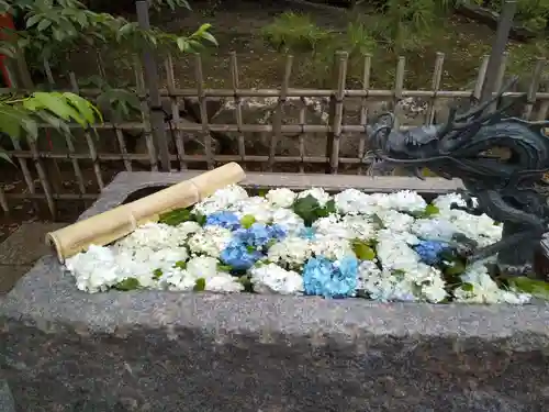 明王院（満願寺別院）の手水舎