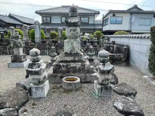 摂取院の{uncategorized: "未分類", other: "その他", undefined: "問題あり", building: "その他建物", grave: "お墓", sacred_gate: "鳥居", guardian: "狛犬", statue: "像", buddha: "仏像", history: "歴史", nature: "自然", garden: "庭園", animal: "動物", pagoda: "塔", temizu: "手水舎", mountain_gate: "山門・神門", sanctuary: "本殿・本堂", subordinate: "末社・摂社", art: "芸術", scenery: "景色", jizo: "地蔵", ema: "絵馬", goshuin: "御朱印", omikuji: "おみくじ", items: "授与品その他", amulet: "お守り", goshuincho: "御朱印帳", eats: "食事", festival: "お祭り", votive_dance: "神楽", shichigosan: "七五三参", wedding: "結婚式", experience: "体験その他", initially: "初詣", around: "周辺", anti_infection: "感染症対策"}