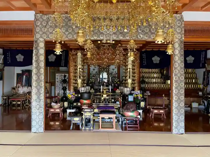 玉蔵院の{uncategorized: "未分類", other: "その他", undefined: "問題あり", building: "その他建物", grave: "お墓", sacred_gate: "鳥居", guardian: "狛犬", statue: "像", buddha: "仏像", history: "歴史", nature: "自然", garden: "庭園", animal: "動物", pagoda: "塔", temizu: "手水舎", mountain_gate: "山門・神門", sanctuary: "本殿・本堂", subordinate: "末社・摂社", art: "芸術", scenery: "景色", jizo: "地蔵", ema: "絵馬", goshuin: "御朱印", omikuji: "おみくじ", items: "授与品その他", amulet: "お守り", goshuincho: "御朱印帳", eats: "食事", festival: "お祭り", votive_dance: "神楽", shichigosan: "七五三参", wedding: "結婚式", experience: "体験その他", initially: "初詣", around: "周辺", anti_infection: "感染症対策"}