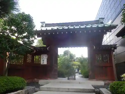 大巧寺の山門