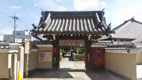 地蔵院（椿寺）の山門