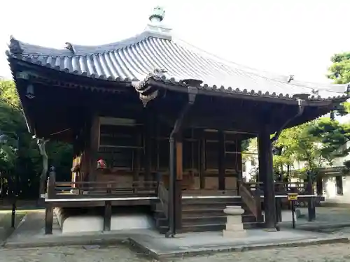 昆陽寺の本殿・本堂