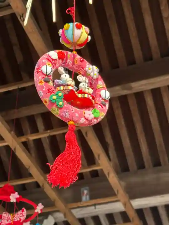 金峯神社の{uncategorized: "未分類", other: "その他", undefined: "問題あり", building: "その他建物", grave: "お墓", sacred_gate: "鳥居", guardian: "狛犬", statue: "像", buddha: "仏像", history: "歴史", nature: "自然", garden: "庭園", animal: "動物", pagoda: "塔", temizu: "手水舎", mountain_gate: "山門・神門", sanctuary: "本殿・本堂", subordinate: "末社・摂社", art: "芸術", scenery: "景色", jizo: "地蔵", ema: "絵馬", goshuin: "御朱印", omikuji: "おみくじ", items: "授与品その他", amulet: "お守り", goshuincho: "御朱印帳", eats: "食事", festival: "お祭り", votive_dance: "神楽", shichigosan: "七五三参", wedding: "結婚式", experience: "体験その他", initially: "初詣", around: "周辺", anti_infection: "感染症対策"}