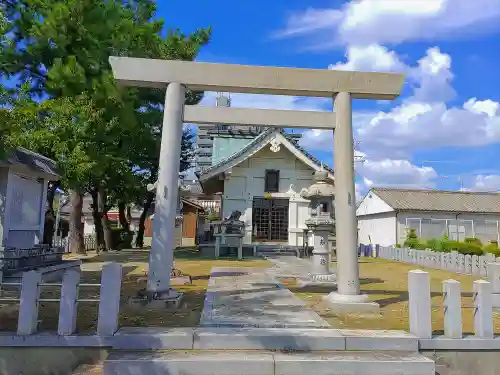 神明社の鳥居