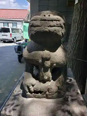穏田神社の狛犬