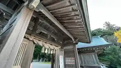 隠岐神社の山門・神門