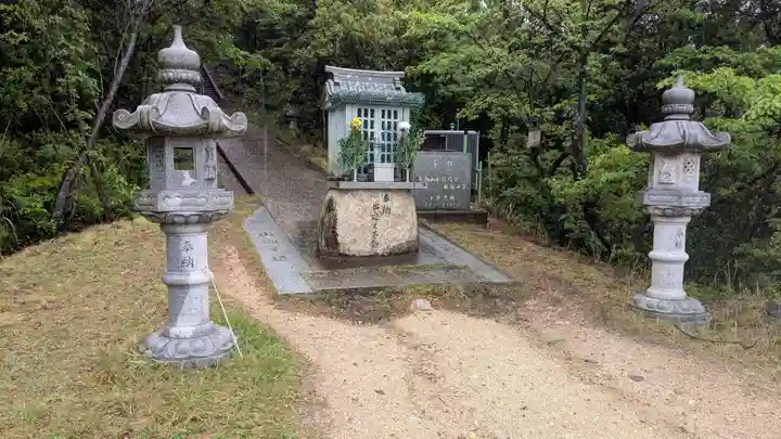 小瀬石鎚神社の末社・摂社