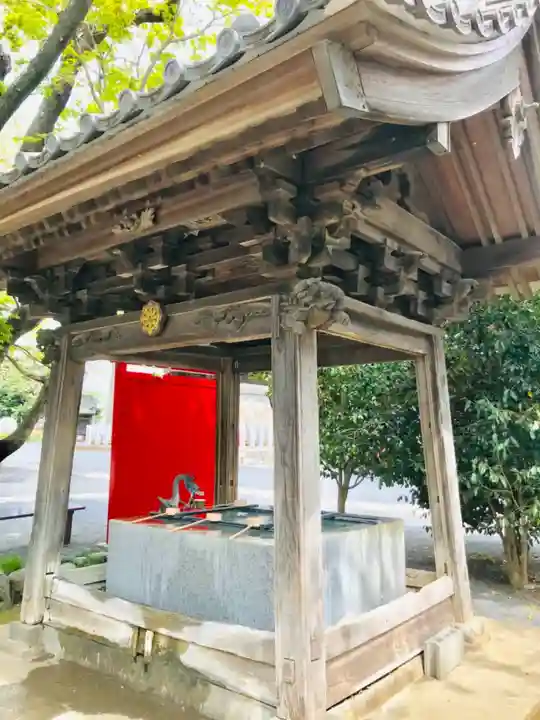 布施弁天 東海寺の手水舎