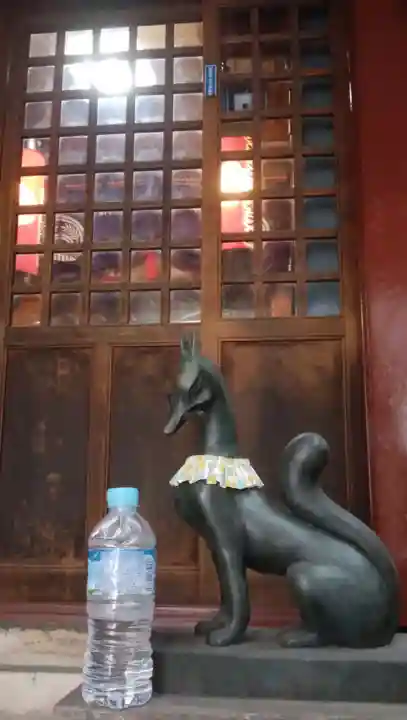 宝珠稲荷神社の狛犬