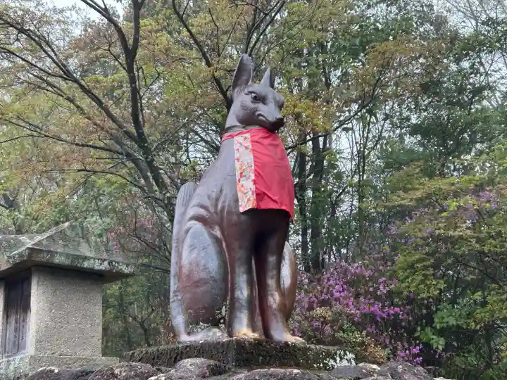 最上稲荷山妙教寺の{uncategorized: "未分類", other: "その他", undefined: "問題あり", building: "その他建物", grave: "お墓", sacred_gate: "鳥居", guardian: "狛犬", statue: "像", buddha: "仏像", history: "歴史", nature: "自然", garden: "庭園", animal: "動物", pagoda: "塔", temizu: "手水舎", mountain_gate: "山門・神門", sanctuary: "本殿・本堂", subordinate: "末社・摂社", art: "芸術", scenery: "景色", jizo: "地蔵", ema: "絵馬", goshuin: "御朱印", omikuji: "おみくじ", items: "授与品その他", amulet: "お守り", goshuincho: "御朱印帳", eats: "食事", festival: "お祭り", votive_dance: "神楽", shichigosan: "七五三参", wedding: "結婚式", experience: "体験その他", initially: "初詣", around: "周辺", anti_infection: "感染症対策"}