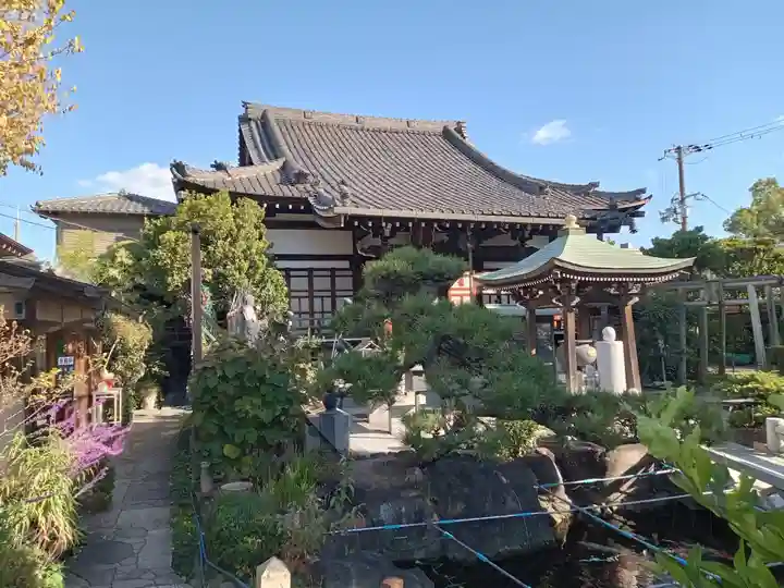 興徳寺の本殿・本堂