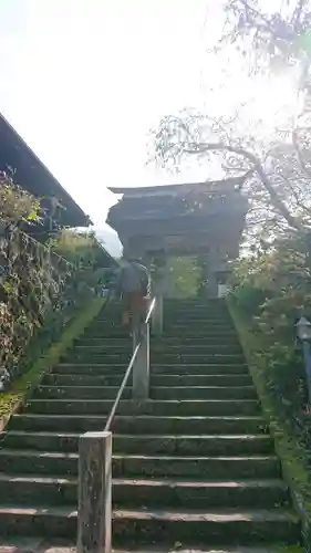前山寺の山門・神門