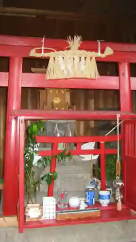 花知稲荷神社の本殿