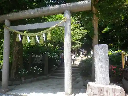 葛原岡神社の鳥居