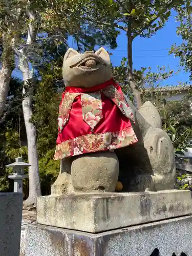 若光稲荷神社(曩祖八幡宮境内社)の狛犬