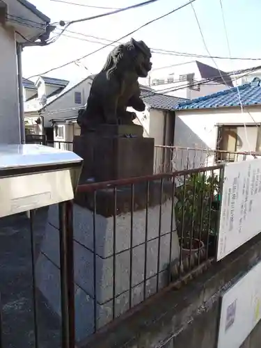 石川町諏訪神社の狛犬