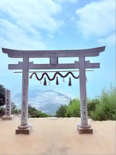 高屋神社の鳥居