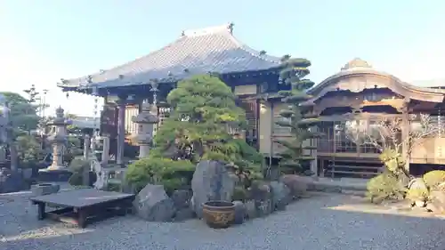 本照寺の本殿