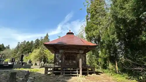 泉蔵院（鮎貝観音堂）(山形県)