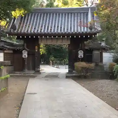 品川寺の山門・神門