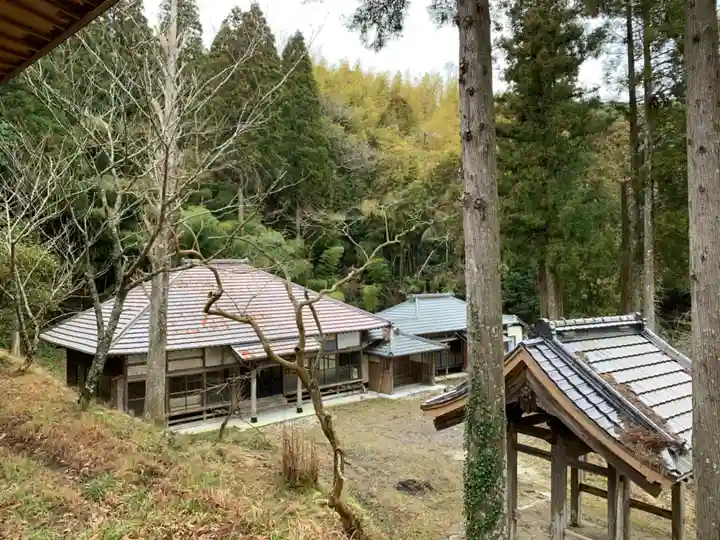 圓輪寺の本殿・本堂