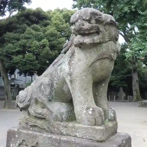 六所神社の狛犬