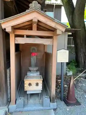 嶺御嶽神社の地蔵