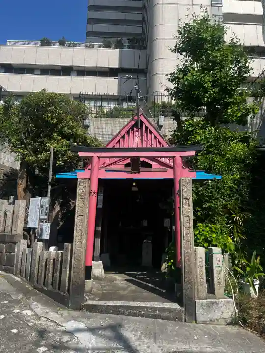 黒龍大神の{uncategorized: "未分類", other: "その他", undefined: "問題あり", building: "その他建物", grave: "お墓", sacred_gate: "鳥居", guardian: "狛犬", statue: "像", buddha: "仏像", history: "歴史", nature: "自然", garden: "庭園", animal: "動物", pagoda: "塔", temizu: "手水舎", mountain_gate: "山門・神門", sanctuary: "本殿・本堂", subordinate: "末社・摂社", art: "芸術", scenery: "景色", jizo: "地蔵", ema: "絵馬", goshuin: "御朱印", omikuji: "おみくじ", items: "授与品その他", amulet: "お守り", goshuincho: "御朱印帳", eats: "食事", festival: "お祭り", votive_dance: "神楽", shichigosan: "七五三参", wedding: "結婚式", experience: "体験その他", initially: "初詣", around: "周辺", anti_infection: "感染症対策"}