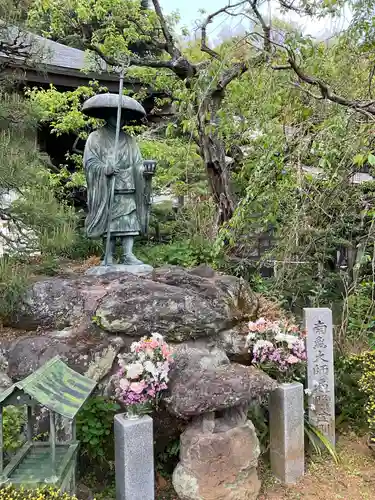 玉泉寺の像