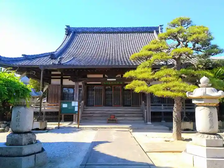 泉流山 実相寺の本殿・本堂