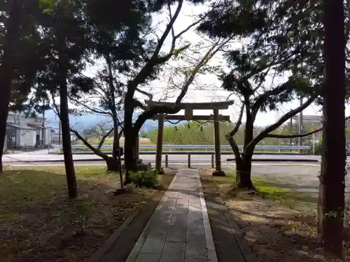 岩瀬神社の鳥居