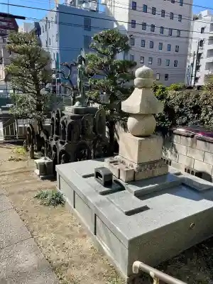 青巒寺の{uncategorized: "未分類", other: "その他", undefined: "問題あり", building: "その他建物", grave: "お墓", sacred_gate: "鳥居", guardian: "狛犬", statue: "像", buddha: "仏像", history: "歴史", nature: "自然", garden: "庭園", animal: "動物", pagoda: "塔", temizu: "手水舎", mountain_gate: "山門・神門", sanctuary: "本殿・本堂", subordinate: "末社・摂社", art: "芸術", scenery: "景色", jizo: "地蔵", ema: "絵馬", goshuin: "御朱印", omikuji: "おみくじ", items: "授与品その他", amulet: "お守り", goshuincho: "御朱印帳", eats: "食事", festival: "お祭り", votive_dance: "神楽", shichigosan: "七五三参", wedding: "結婚式", experience: "体験その他", initially: "初詣", around: "周辺", anti_infection: "感染症対策"}