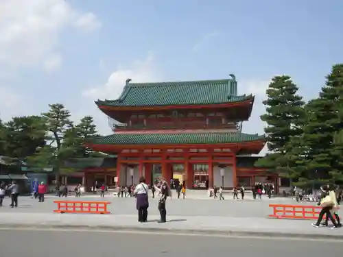 平安神宮の山門