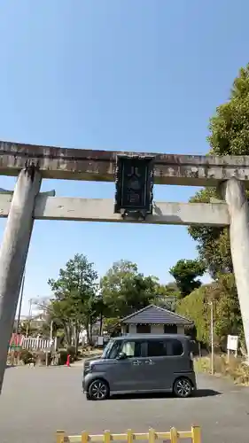 上地八幡宮の鳥居