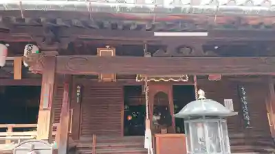法楽寺の本殿・本堂